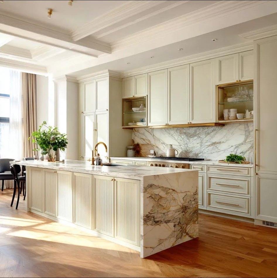 Cream shaker kitchen